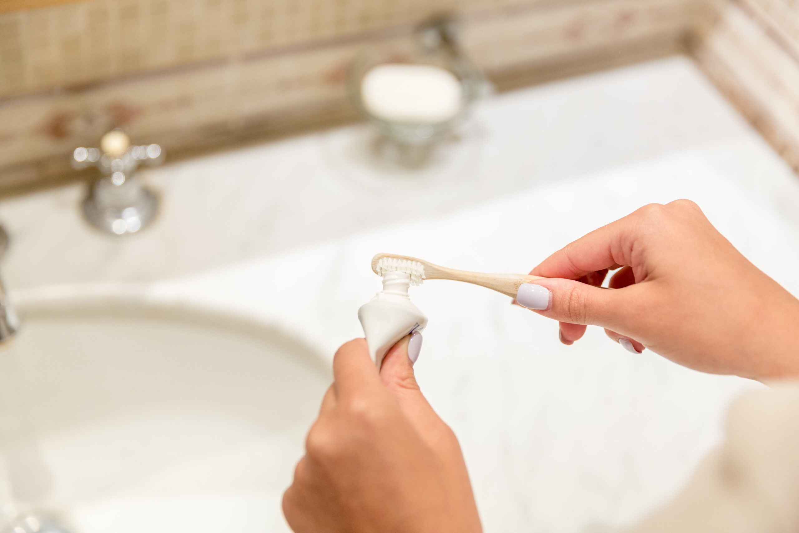 Do Tooth whitening toothpastes really work?